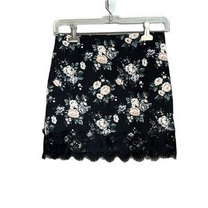 3 for $30! Forever 21 floral tube skirt. Size small